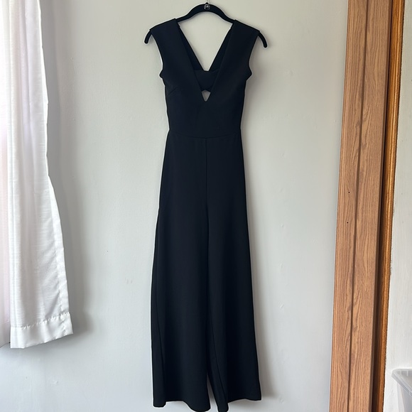 Lulu's Black Plunging V-Neck Jumpsuit - Picture 6 of 8